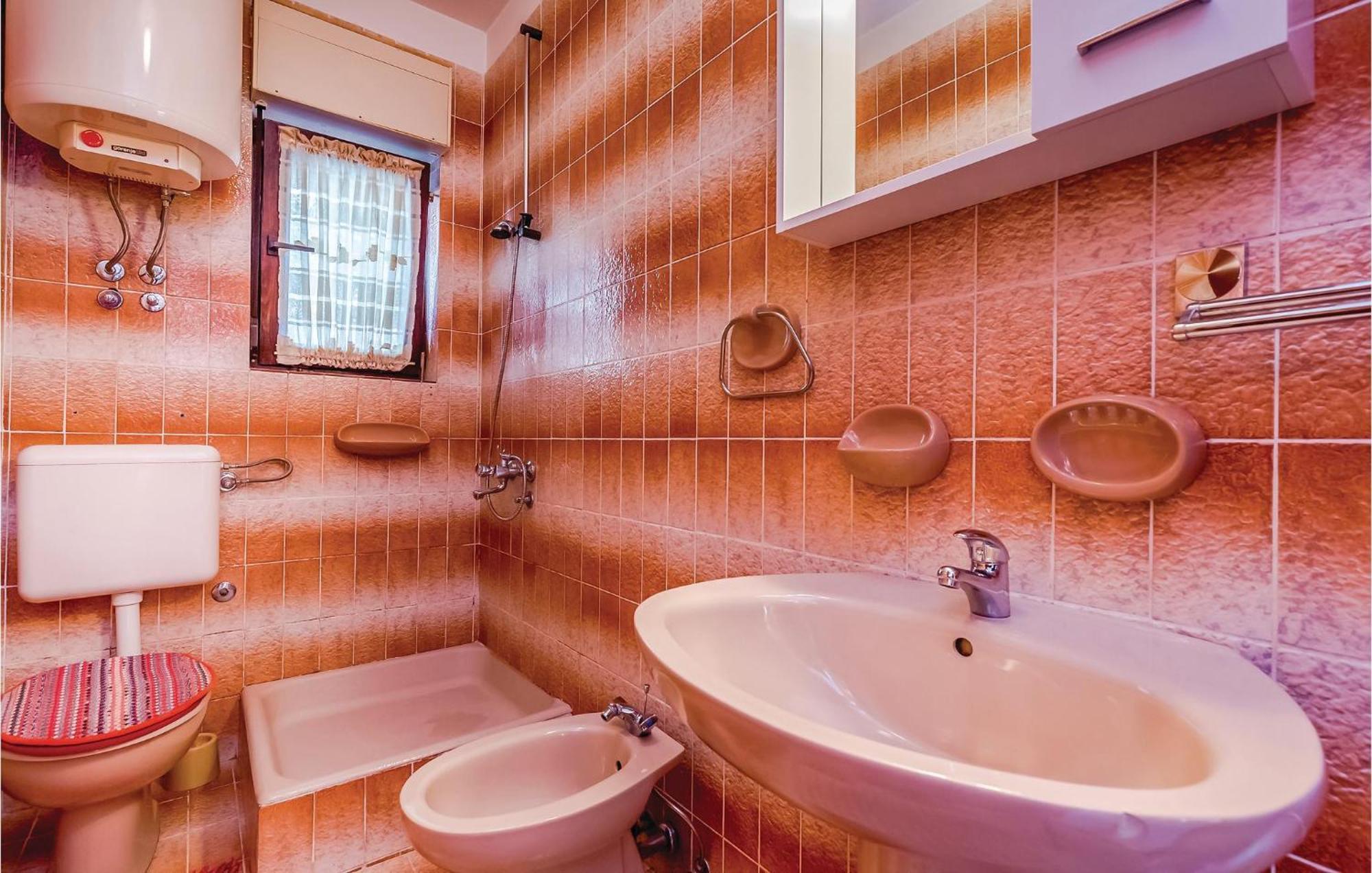 Beautiful Apartment In Novi Vinodolski Extérieur photo